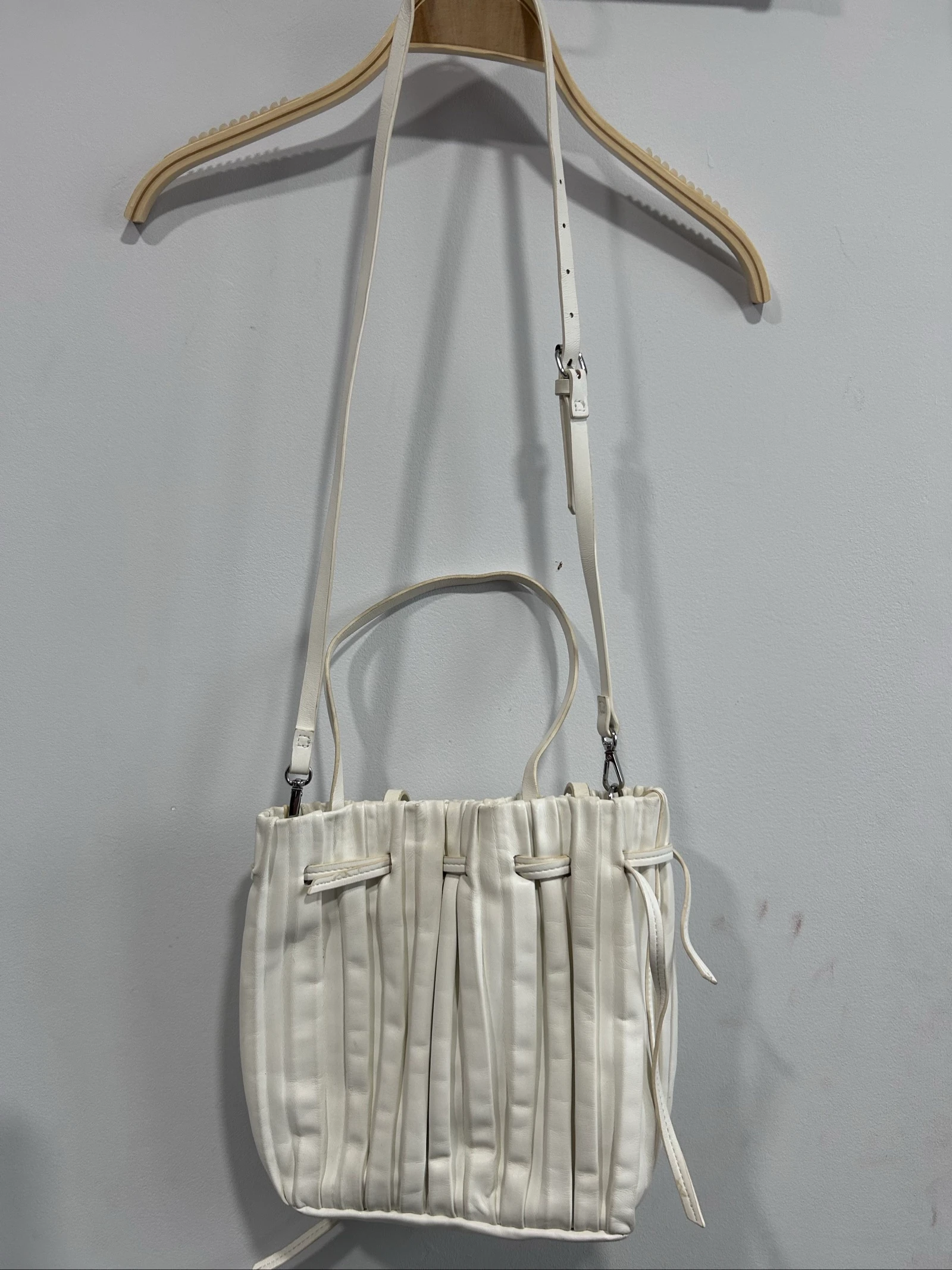 Bolso blanco Zara